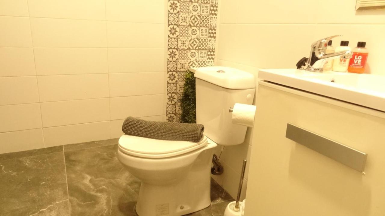 Cozy Rooms 12 บาเลนเซีย ภายนอก รูปภาพ